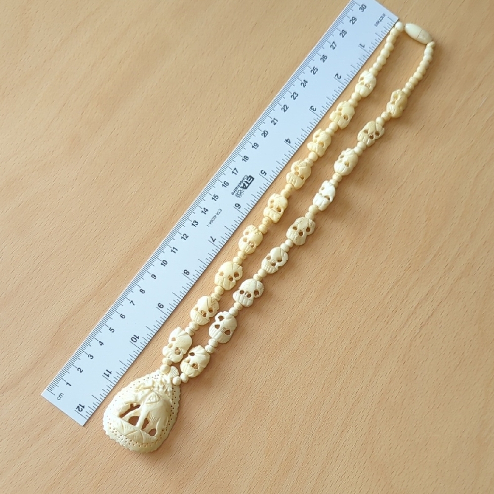Vintage Cream Carved Bone Elephant Necklace - Picture 4 of 6